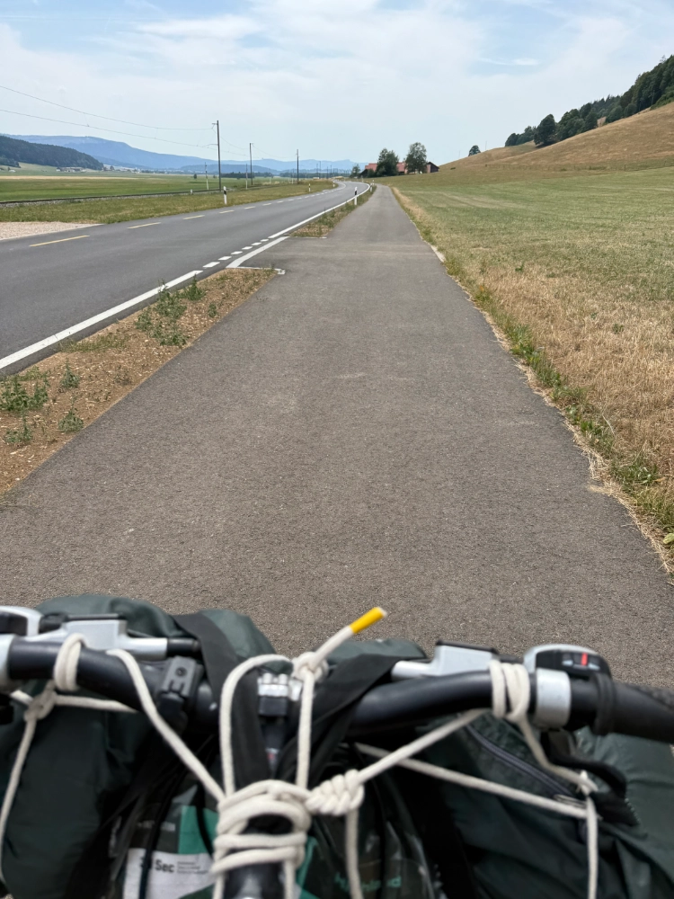 Velofahren%20Neuenburger%20Jura_5133